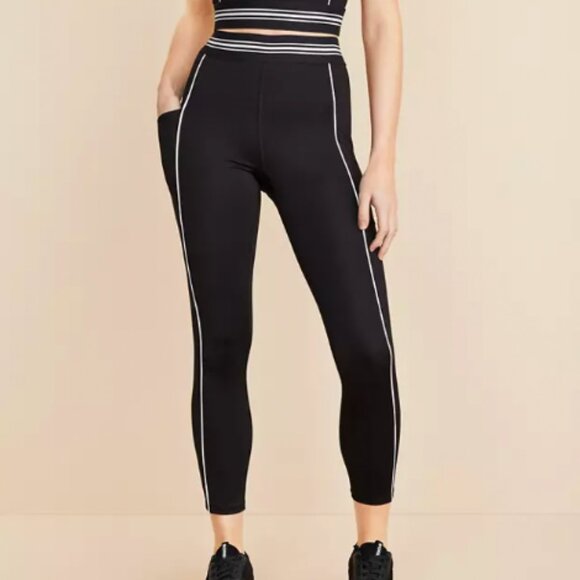 NWOT Lou & Grey Softsculpt Elastic Waistband 7/8 Leggings - Picture 1 of 3